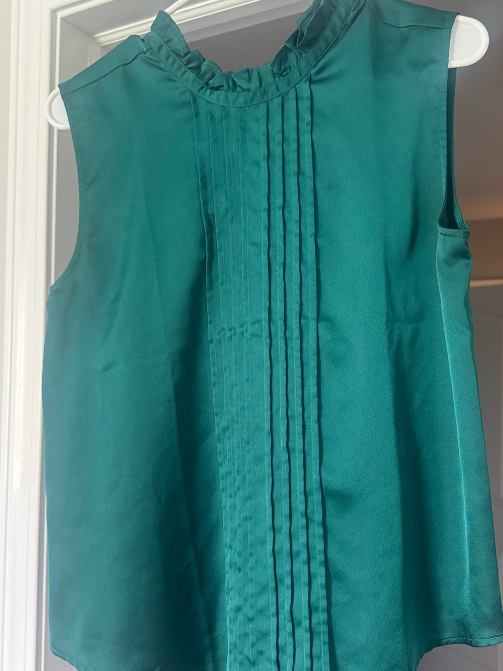 Ann Taylor Teal Sleeveless Ruffled-Neck Pintuck Blouse